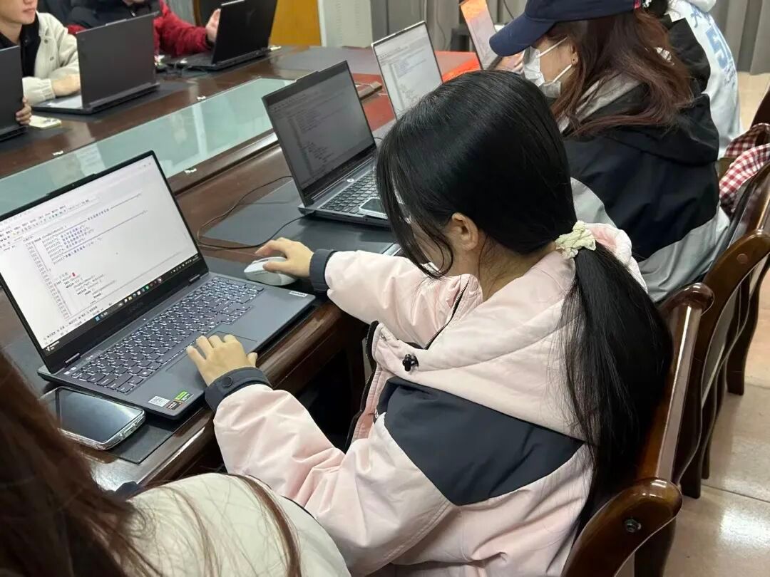 信息电子技术学院开展&ldquo;劳动赋能成长,实践淬炼青春&rdquo;大学生&ldquo;劳动+&rdquo;实践月主题系列活动
